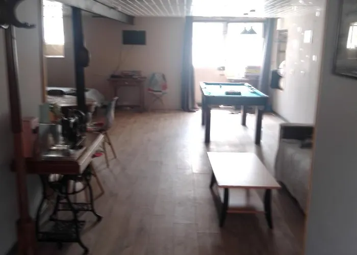Calme Avec Billard